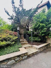 15729 Holly Grove Rd in Silver Spring, MD - Building Photo - Building Photo