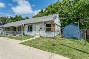 1802 N Market St in Wichita, KS - Building Photo