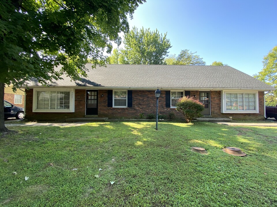 222 Shenandoah Pl in Henderson, KY - Building Photo