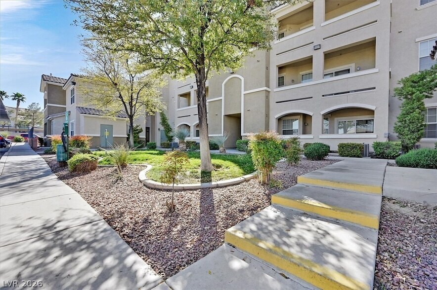 8777 W Maule Ave, Unit 1127 in Las Vegas, NV - Building Photo