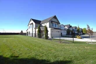 3241 W Ladle Rapids St in Meridian, ID - Building Photo - Building Photo
