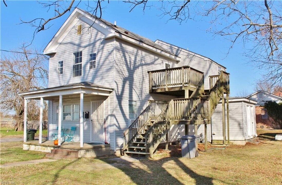 524 Wine St in Hampton, VA - Foto de edificio