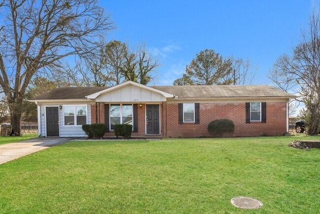 property at 1517 Douthit St SW