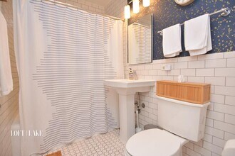 1707 W Winona St, Unit 1 in Chicago, IL - Building Photo - Building Photo