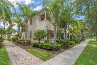28474 Villagewalk Blvd in Bonita Springs, FL - Foto de edificio - Building Photo
