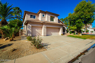 16614 N 51st St in Scottsdale, AZ - Foto de edificio - Building Photo