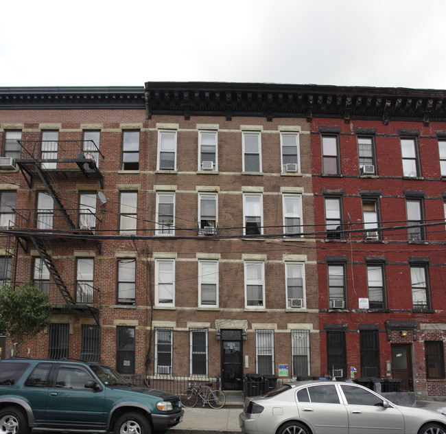 717 Henry St in Brooklyn, NY - Building Photo - Building Photo