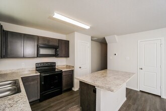 9306 Evening Shade Ct in San Antonio, TX - Building Photo - Building Photo