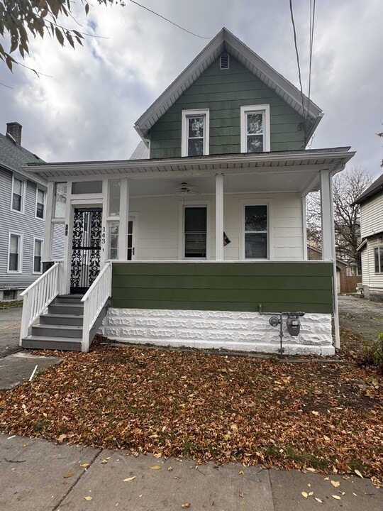143 Myrtle St in Rochester, NY - Building Photo