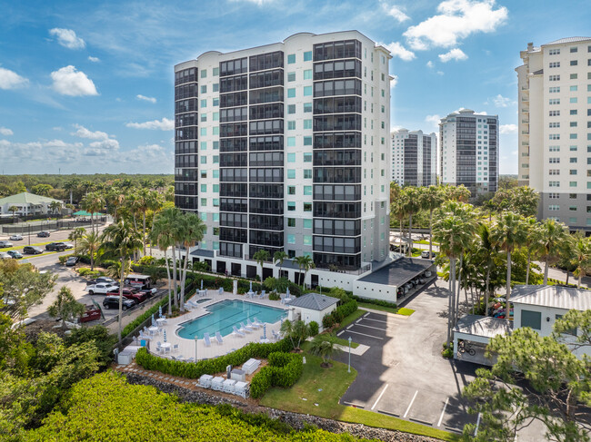 Aruba at Cove Towers in Naples, FL - Building Photo - Building Photo