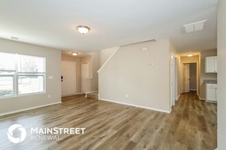 4018 Larkhaven Village Dr in Charlotte, NC - Building Photo - Building Photo