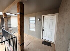 3302 Salisbury Ave in Lubbock, TX - Building Photo
