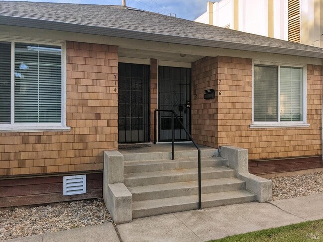 property at 714 Carolina St