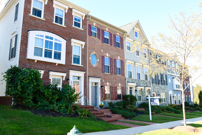 12132 Grey Squirrel St in Clarksburg, MD - Foto de edificio - Building Photo