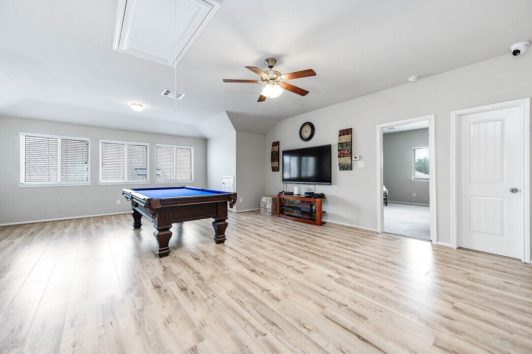 21388 Timber Lodge Ln in Porter, TX - Building Photo