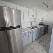 1730 NE 62nd St, Unit 6 in Fort Lauderdale, FL - Building Photo