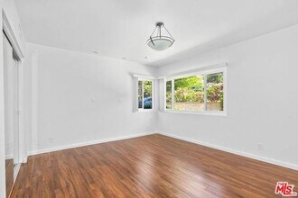 4509 Canoga Dr in Los Angeles, CA - Building Photo - Building Photo