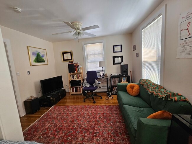 7328 N Honore St in Chicago, IL - Building Photo - Building Photo