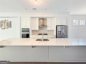 1121 Provence Ln in Decatur, GA - Building Photo
