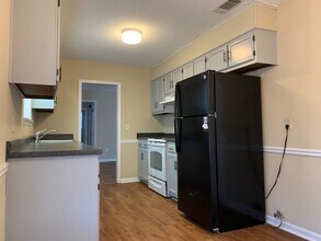 814 Robin Hood Trail in Statesboro, GA - Building Photo - Building Photo