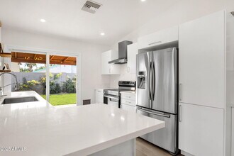 6855 E Kings Ave in Scottsdale, AZ - Building Photo - Building Photo