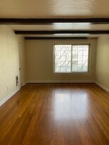 Lansdowne Manor in Seattle, WA - Building Photo