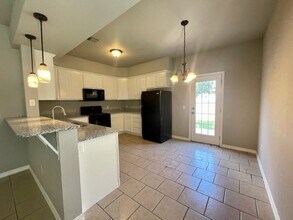 2006 Azlin Pl in Siloam Springs, AR - Building Photo - Building Photo