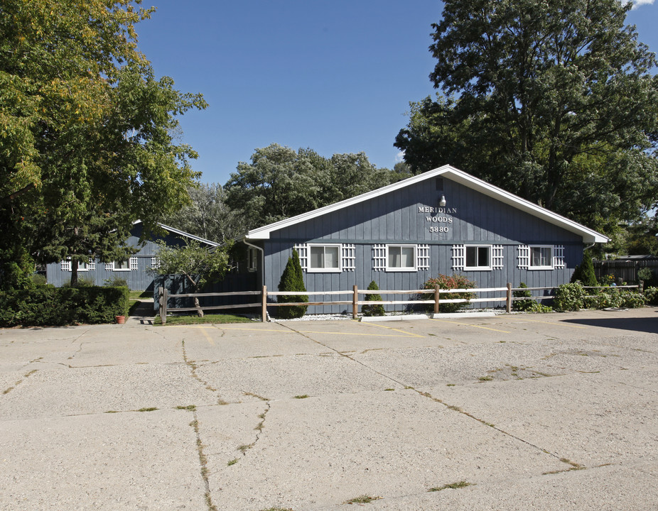 Meridian Woods in Haslett, MI - Foto de edificio