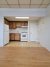 114 Woodbridge Ave in Highland Park, NJ - Foto de edificio - Building Photo