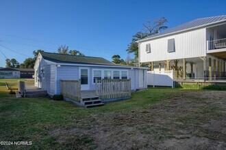 201 Riverside Dr in Sneads Ferry, NC - Building Photo - Building Photo