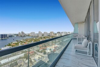 18501 Collins Ave, Unit 1902 in Sunny Isles Beach, FL - Building Photo - Building Photo