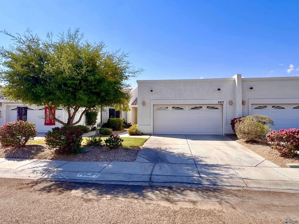 10677 E 35th St in Yuma, AZ - Building Photo