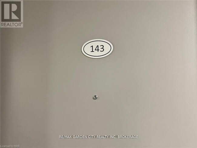 50 Herrick Ave in St Catharines, ON - Building Photo - Building Photo