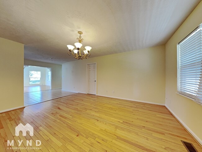 110 Hyde Ln in Statesville, NC - Foto de edificio - Building Photo