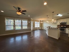 307 Centennial Ave in Ennis, TX - Building Photo - Building Photo