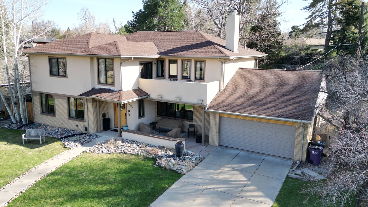 3600 E Virginia Ave in Denver, CO - Building Photo