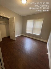 2910 Avenue E in Beaumont, TX - Building Photo - Building Photo