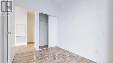20-1220 Edward St in Toronto, ON - Building Photo - Building Photo