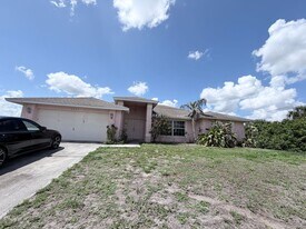 3/2 Lehigh Acres, Unit G in Lehigh Acres, FL - Building Photo