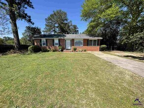 111 Nix Way in Warner Robins, GA - Building Photo - Building Photo