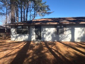 507 E McLean St in Manchester, TN - Building Photo