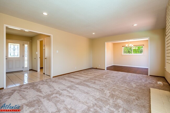 21603 Castleton St in Cupertino, CA - Building Photo - Building Photo