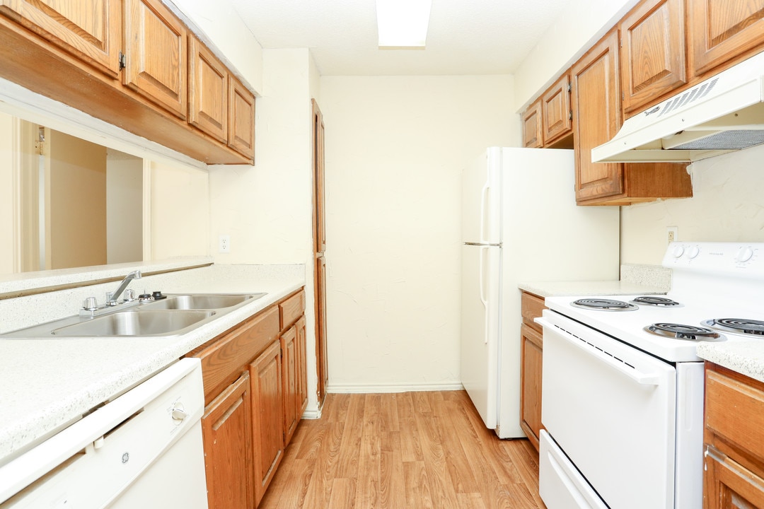 The Landing Apartments in San Antonio, TX - Foto de edificio