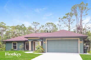 2267 Kamsler Ave in North Port, FL - Building Photo