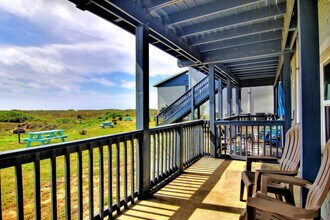 602 Sea Breeze Ln, Unit SI FL1-ID1023162P in Port Aransas, TX - Building Photo - Building Photo