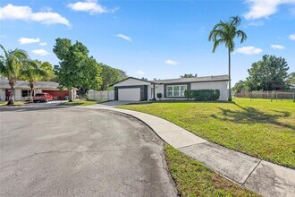 1720 SW 13th St in Boca Raton, FL - Building Photo - Building Photo