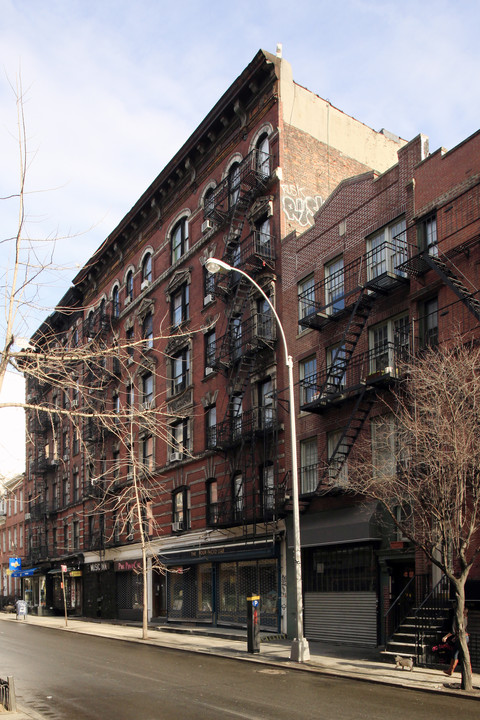 165-169 W Fourth St in New York, NY - Foto de edificio