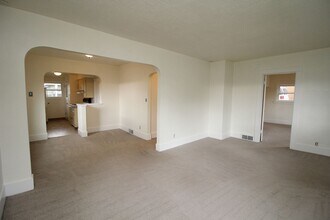 4626 NE 96th Ave in Portland, OR - Building Photo - Building Photo