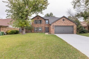 619 Drexel Dr in Grapevine, TX - Building Photo