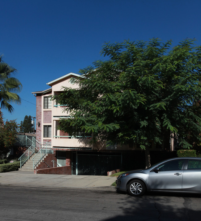 545 E Palm Ave in Burbank, CA - Building Photo - Building Photo